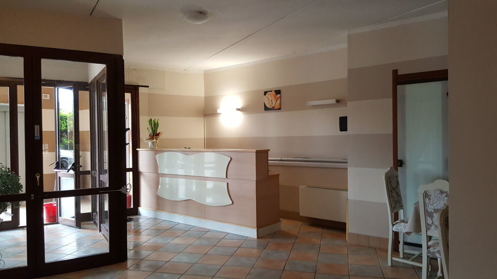 Hotel Trotter Leno Kültér fotó